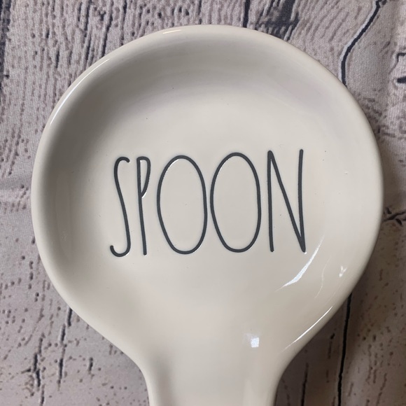 🆕 Rae Dunn Spring Collection “Spoon” Rest - Picture 2 of 7
